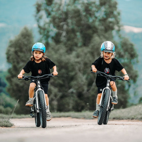 From Wobbly to Wheels Up: Your Guide to Teaching Kids to Ride a Bike!