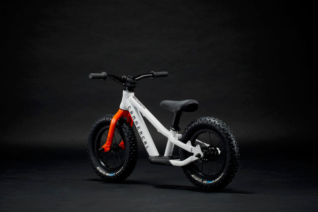 COMMENCAL RAMONES 12 PUSH BIKE IN PURE WHITE