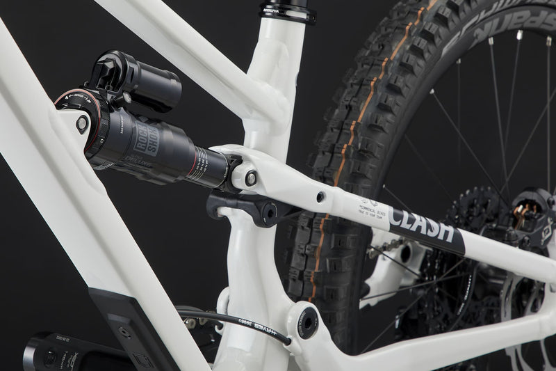 Commencal Kids Clash 24 Mountain Bike